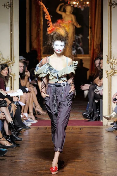 Look 29